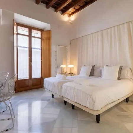 Hernando Colon Deluxe Suite By Valcambre Seville Exterior photo